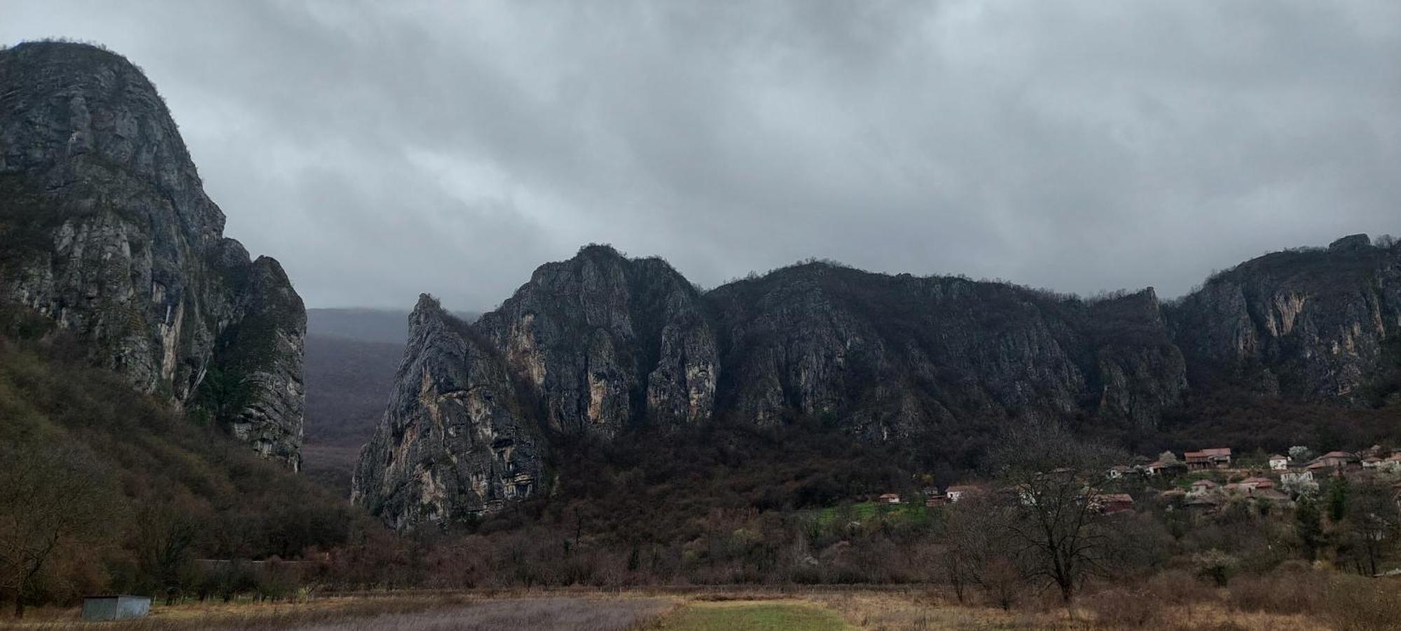 Golemi Kamik Pirot Vlasi Exterior foto