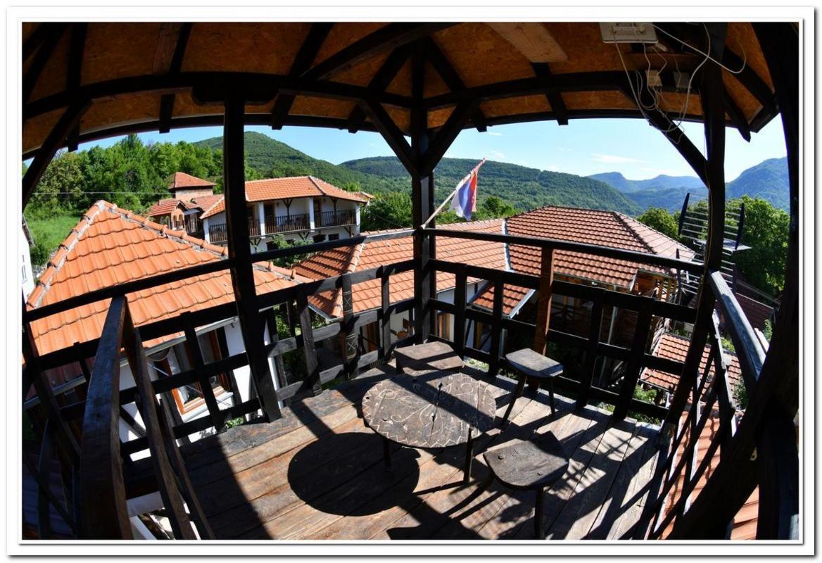 Golemi Kamik Pirot Vlasi Exterior foto