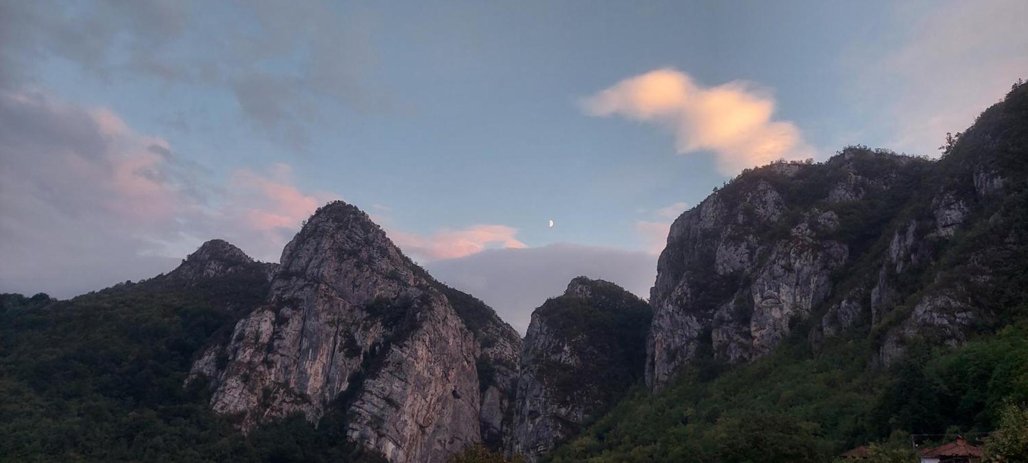 Golemi Kamik Pirot Vlasi Exterior foto